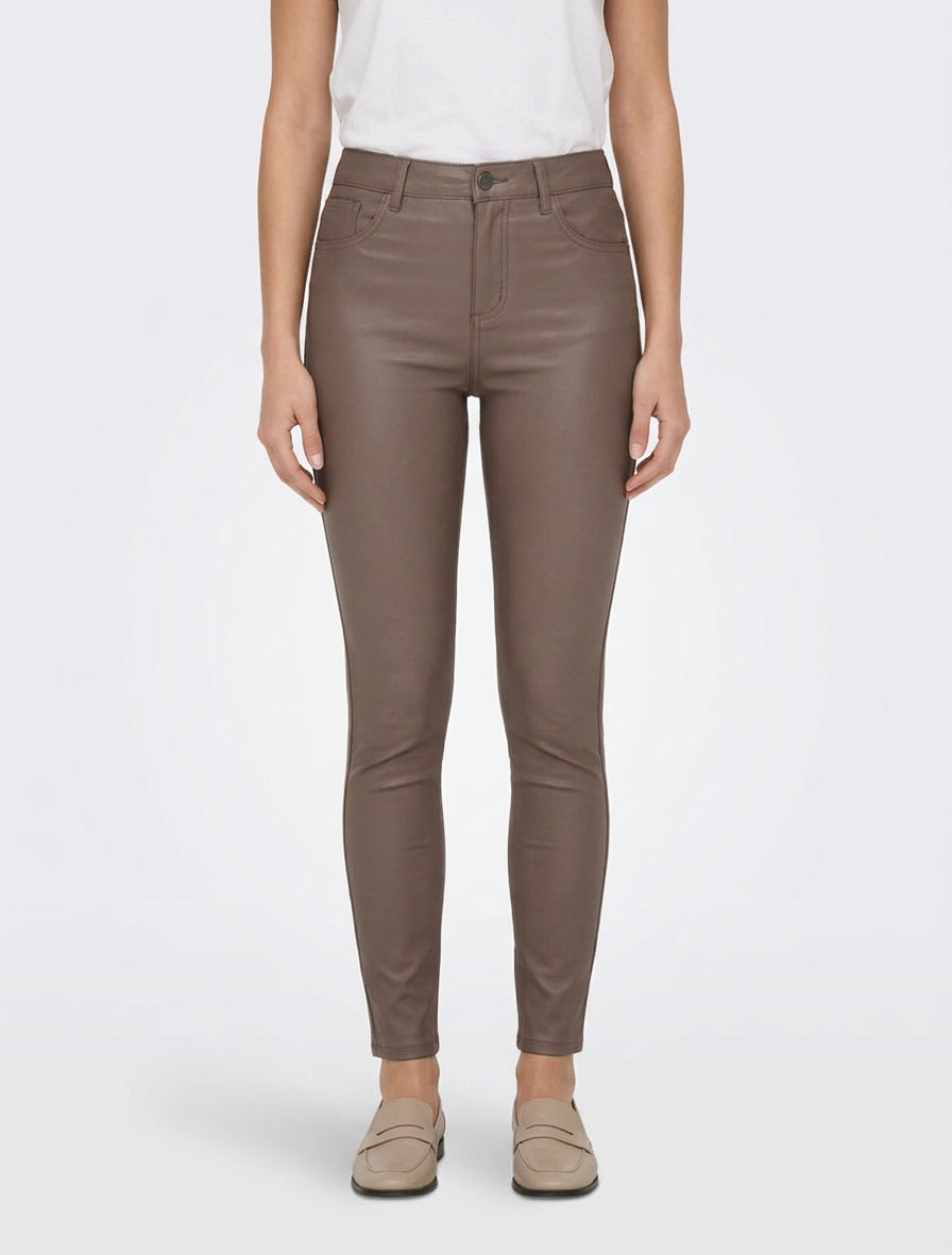 Slim fit broek in gecoat imitatieleer - Donker molenkleurig