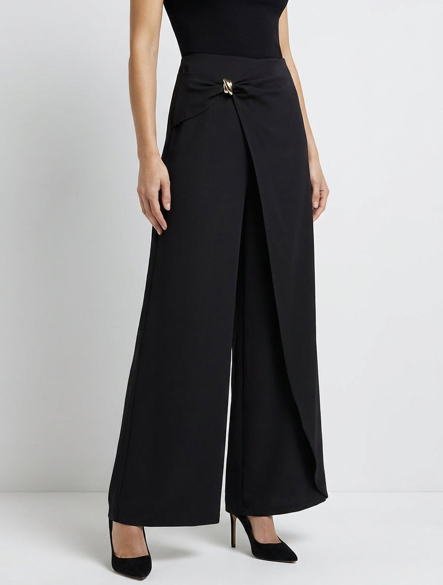 Wijde broek met pand en metalen sieraad - Zwart