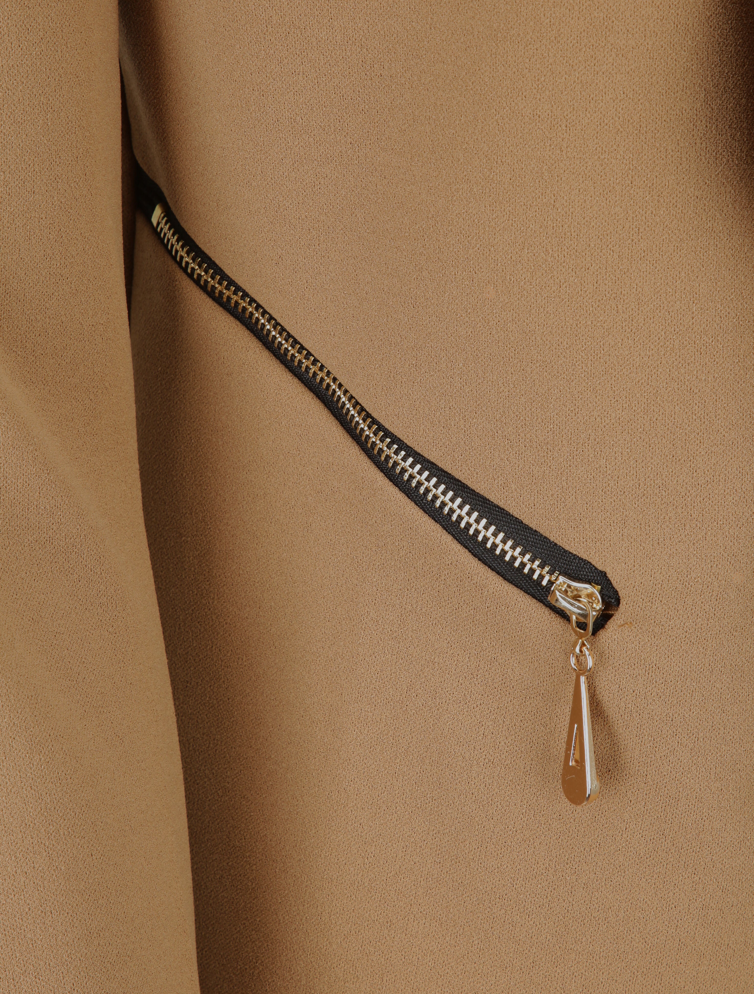 Veste courte à pans biseautés et poches à zip - Beige - 3