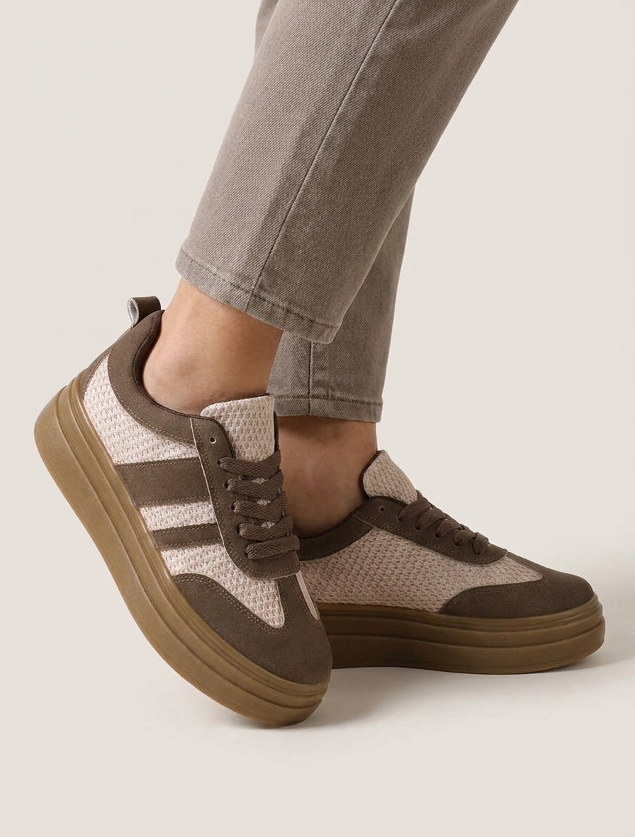 Sneakers met mesh inzetstuk en nubuck effect - Bruin