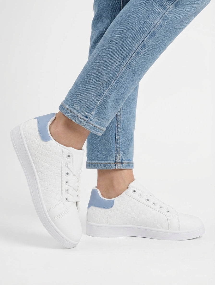 Baskets en simili à motif damier - Bleu ciel