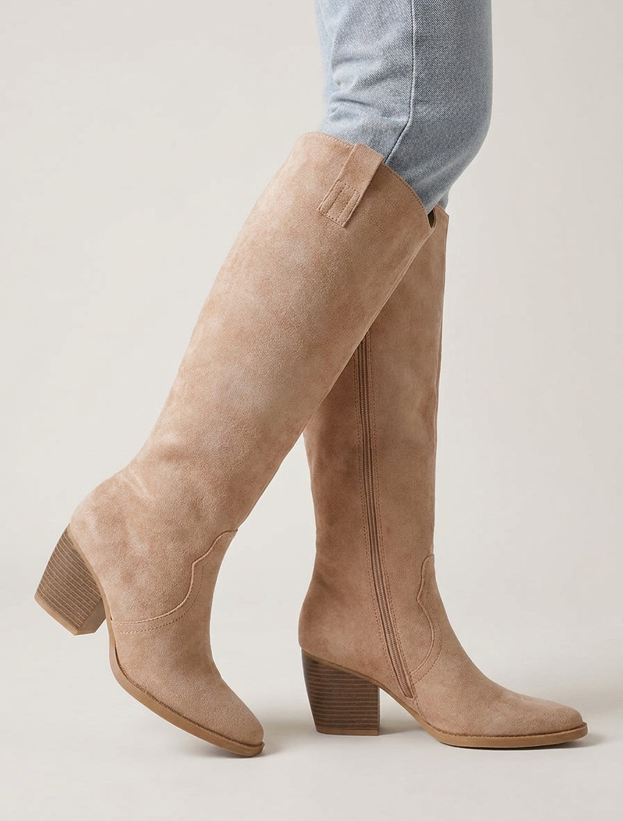 Bottes en suédine à bout pointu - Beige