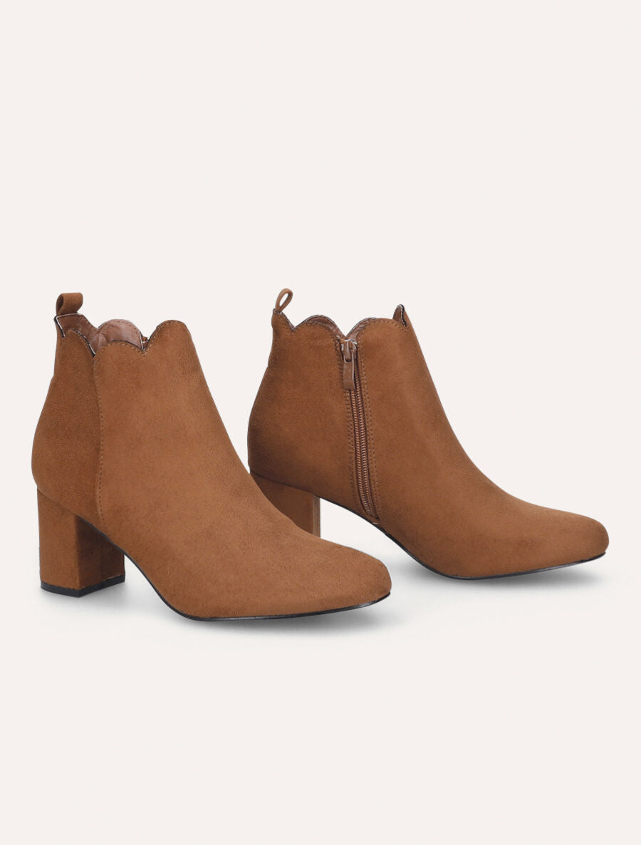 Bottines en suédine à chevilles ondulées - Camel - 4