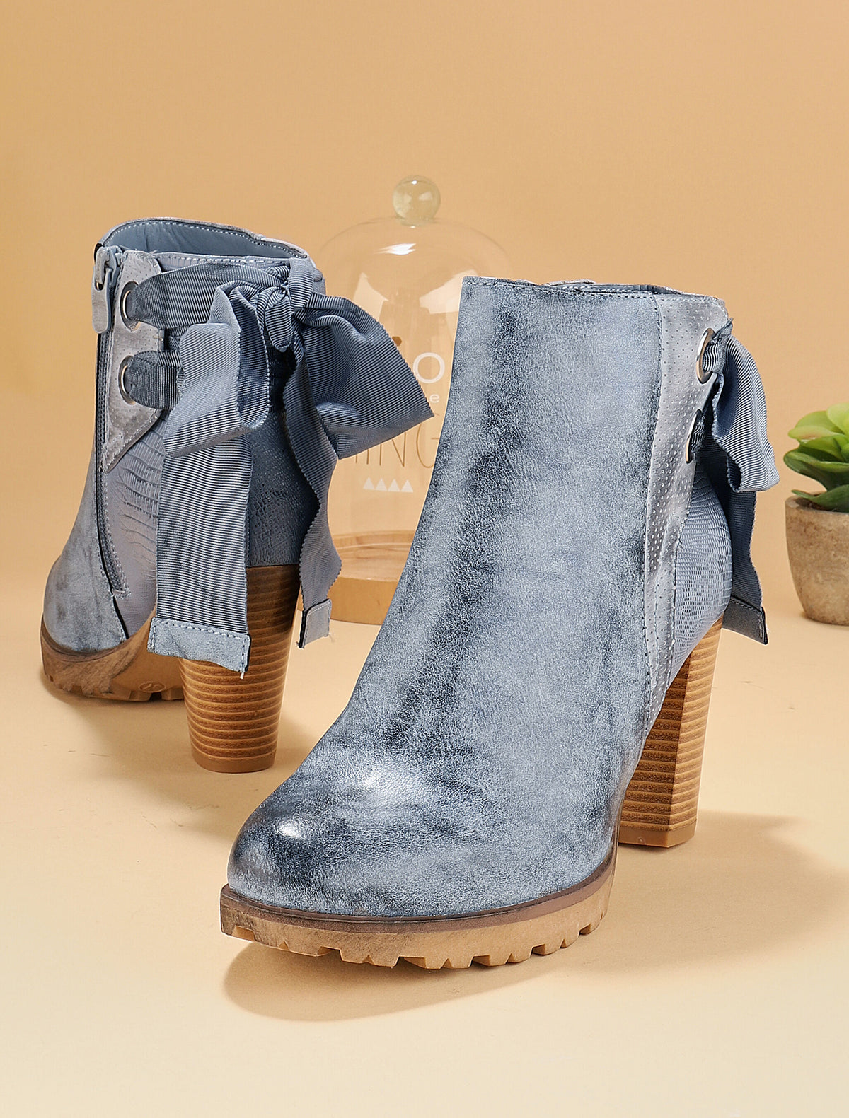Bottines à effet vieilli et noeuds - bleu charrette - 1
