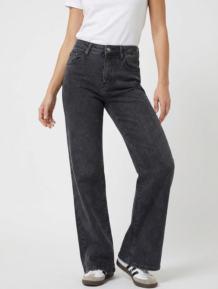 Jean met rechte pijpen en wijde pasvorm - Zwart