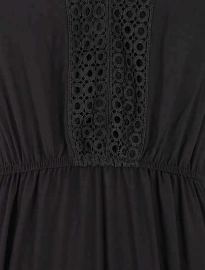 Robe longue évasée à empiècements en dentelle ajourée - Noir - 3