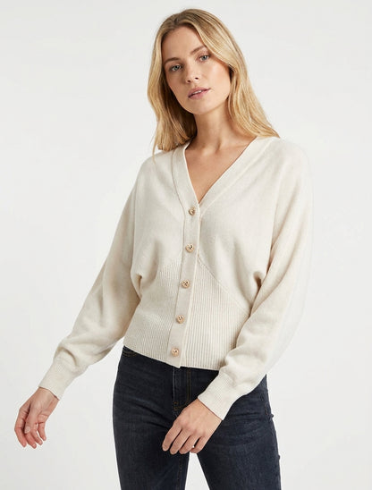 Trui met decoratieve hartjesknopen - Beige