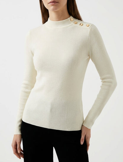 Pull fin ajusté à col montant et boutons décoratifs - Crème