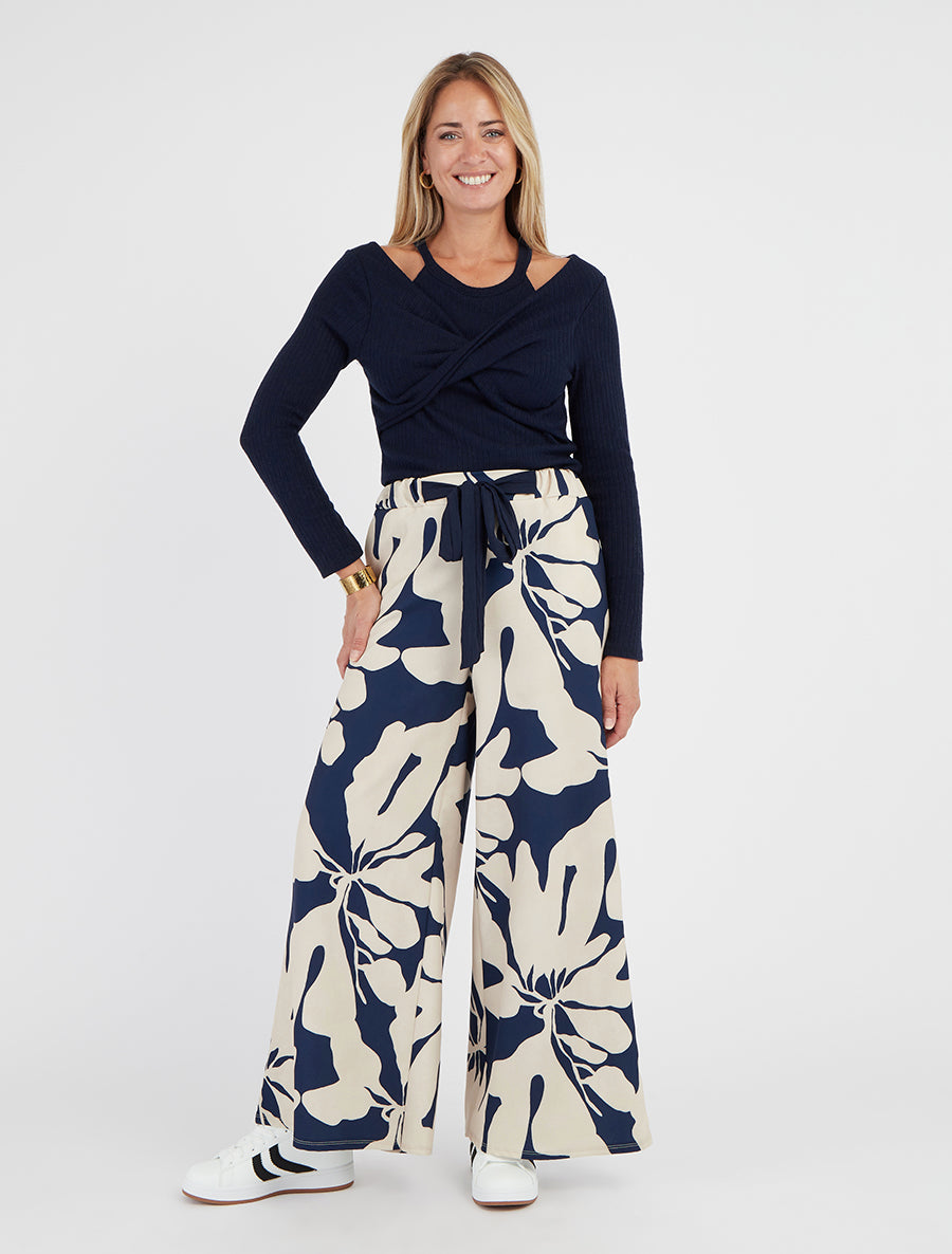 Pantalon ample et fluide imprimé grandes fleurs - Bleu foncé - 8