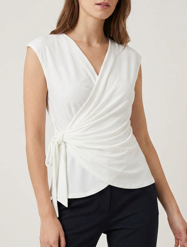 Mouwloze top met overslagkraag. - Wit