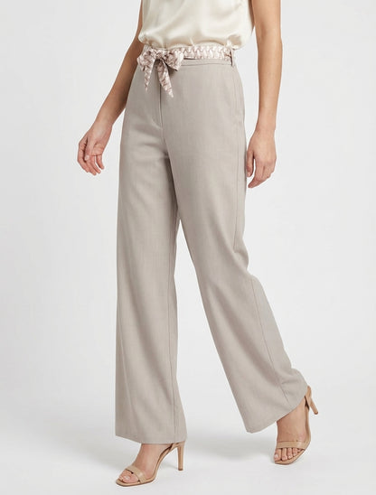 Pantalon ample uni et ceinturé - Taupe clair