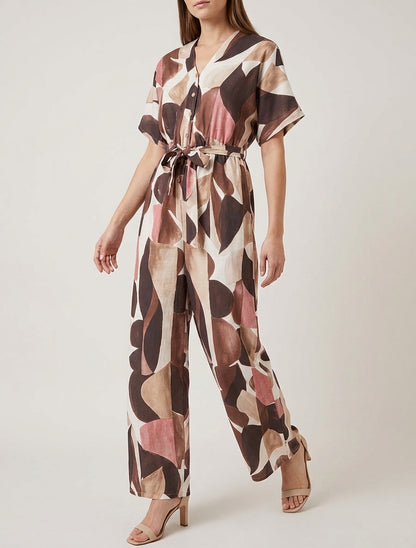 Abstracte print jumpsuit met elastische taille. - Bruin