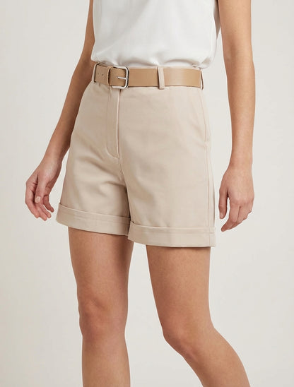 Effen short met zoom en ceintuur - Beige