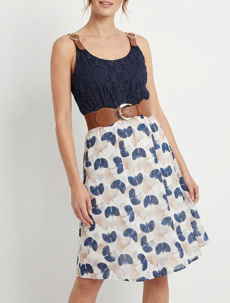Midi-jurk met ginkgo-print en imitatiebandjes. - Marine