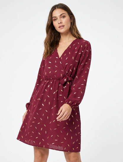 Robe élastiquée à plumes irisées - Lie de vin