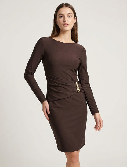 Robe mi-longue à bijou métal - Marron