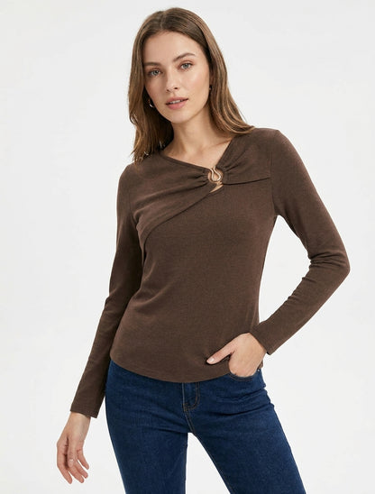 Pull fin et droit col rond froncé avec bijou - Marron