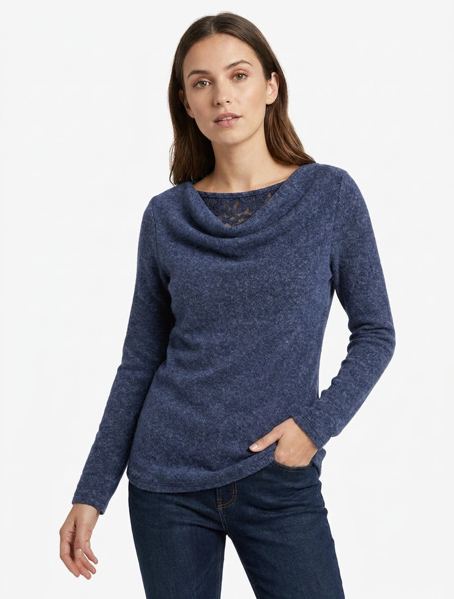 Fluffy trui met watervalhals en kanten inzetstuk - Blauw