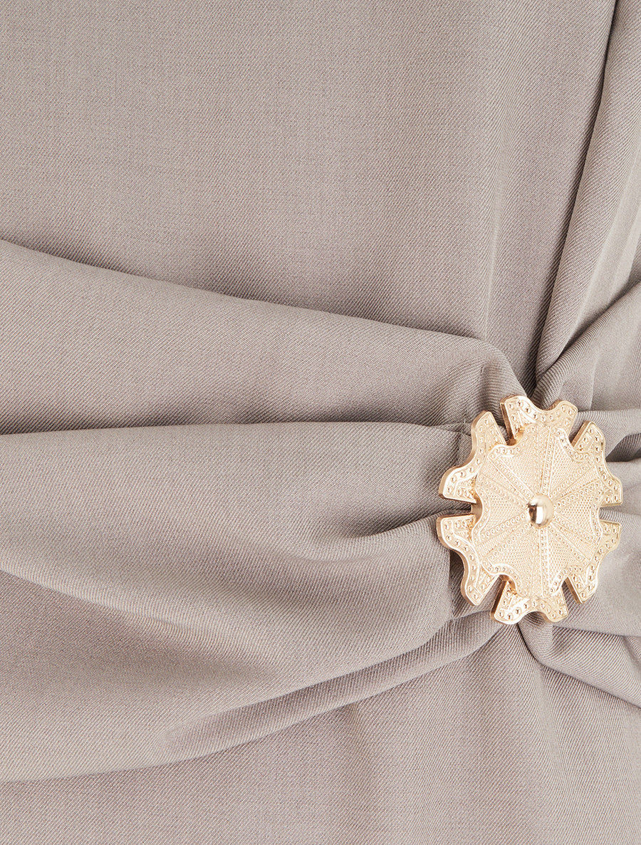 Robe sans manches à empiècement bijou - Taupe - 3
