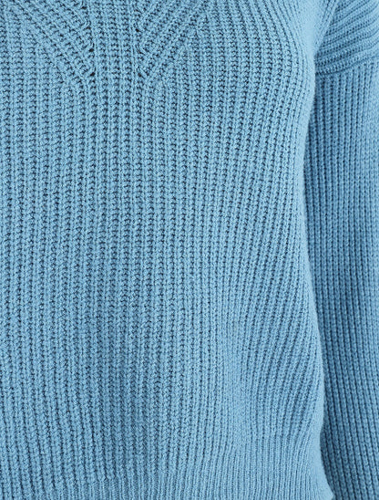 Crop pull asymétrique à col V - Bleu clair - 3