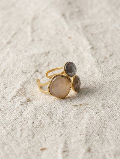 Bague ornée de trois pierres - Taupe - 1