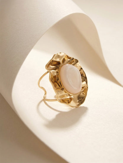 Bague martelée ornée d&