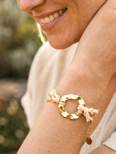 Bracelet en chaînes et fils tressés - Or/taupe - 1