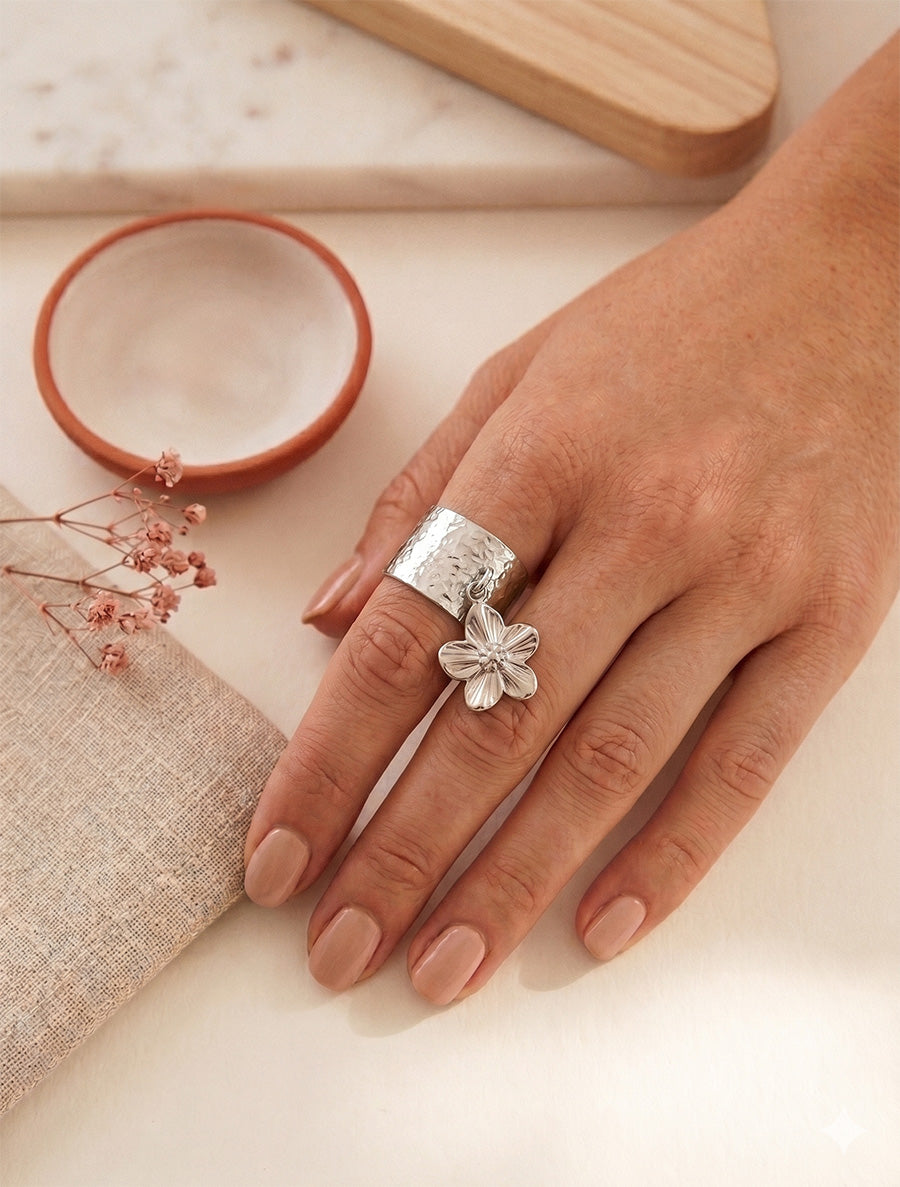 Bague martelée à breloque fleur - Argent - 1