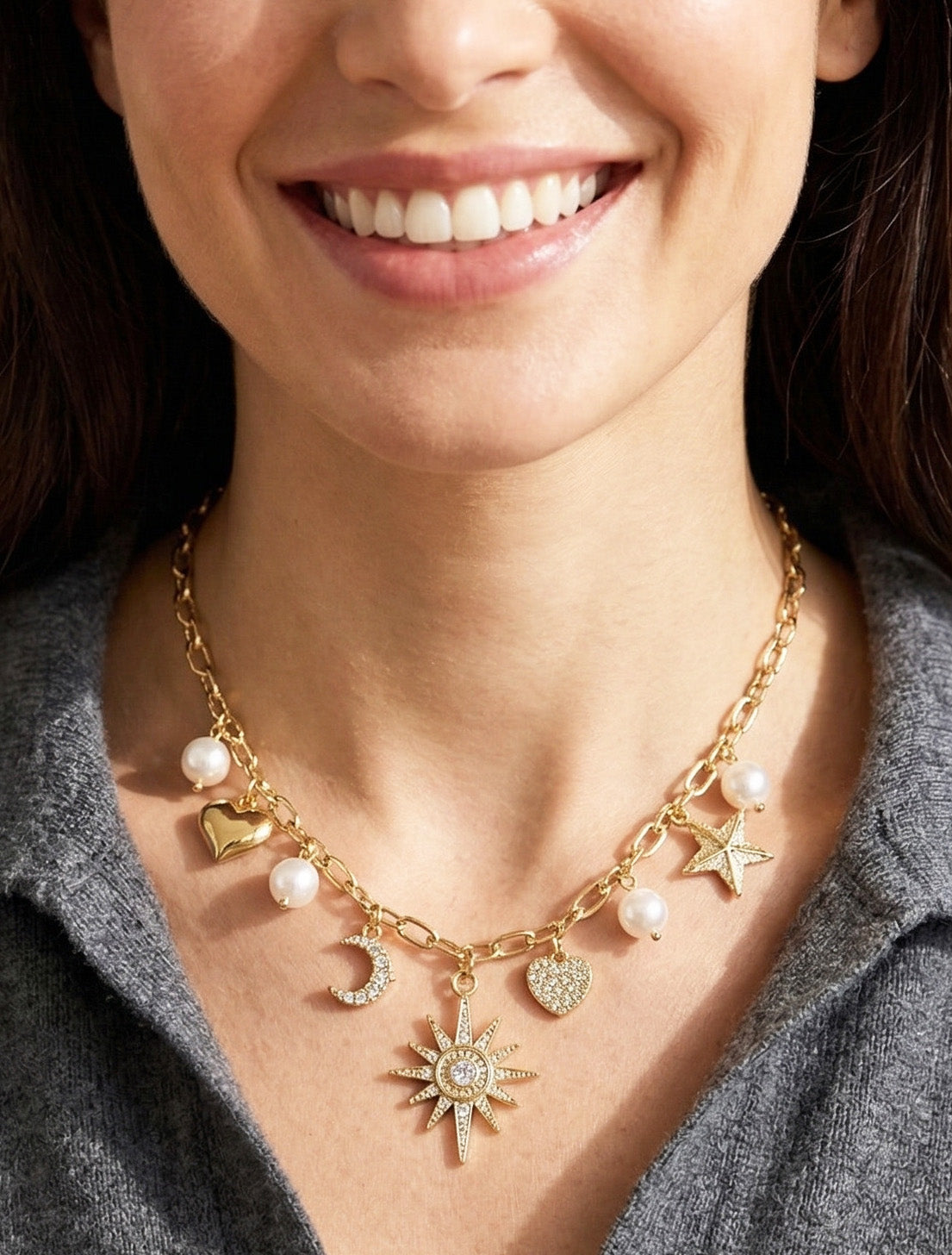 Collier chaîne à breloques soleil et coeurs - Or - 1