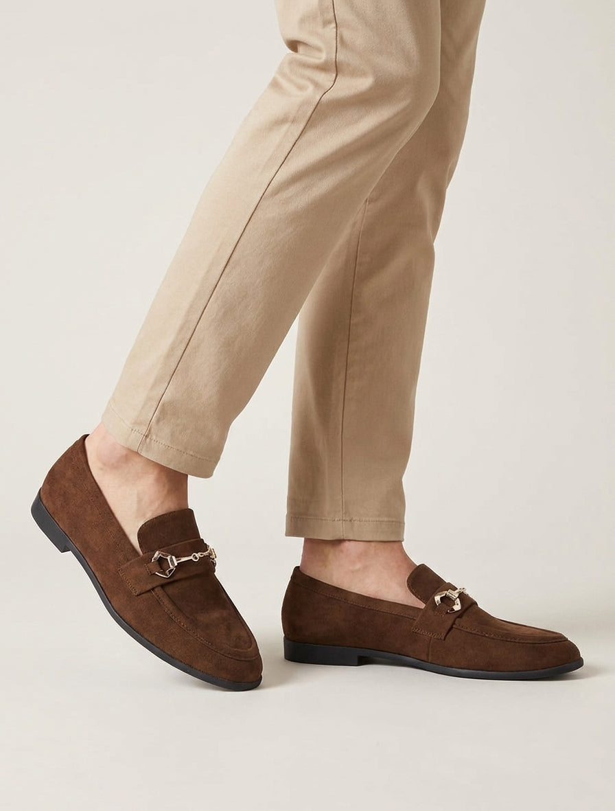 Suède loafers met gestileerde gesp - Bruin