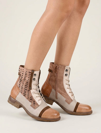 Bottines lacées à perforations irisées et python - Rose saumon