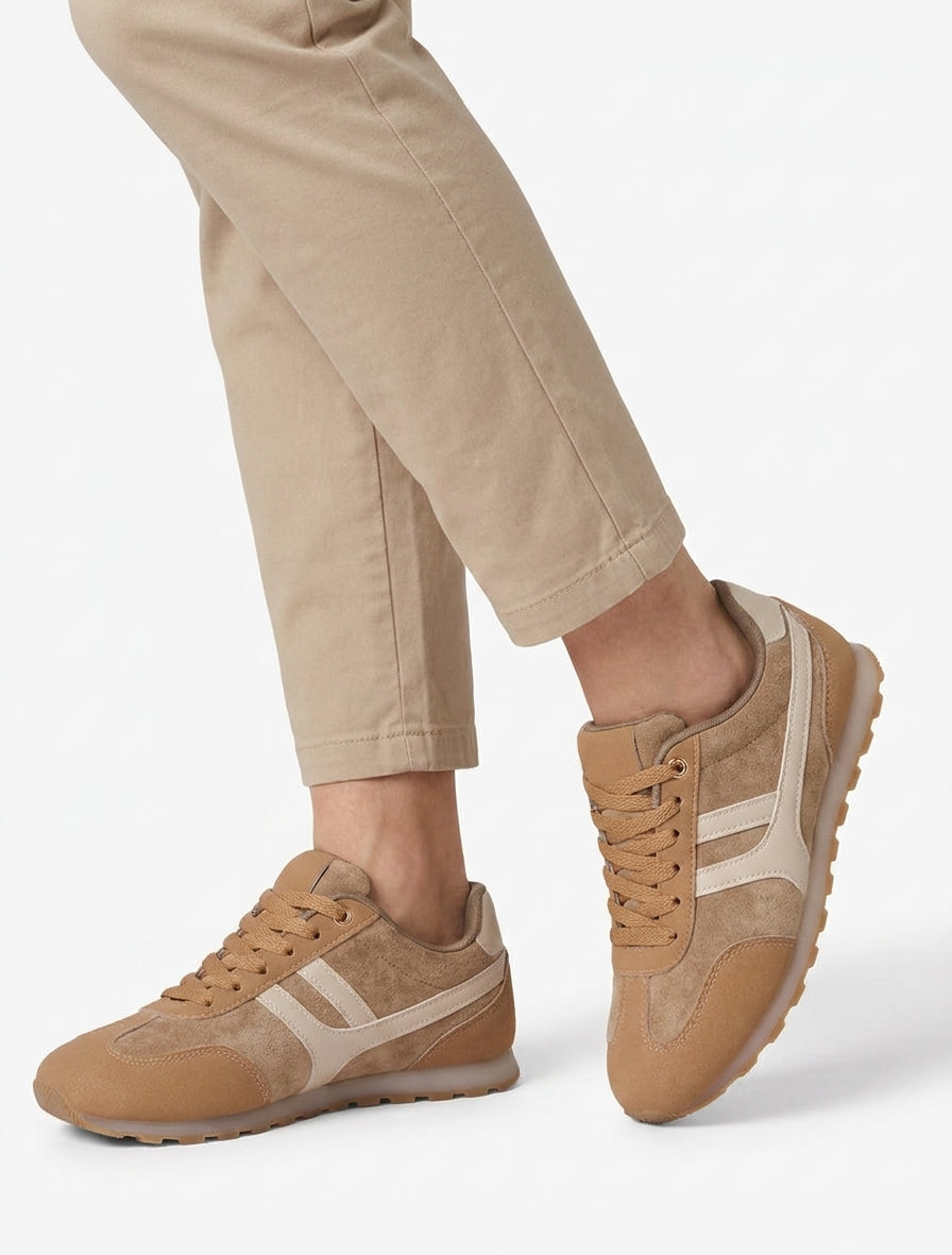 Sneakers unies en suédine - Camel