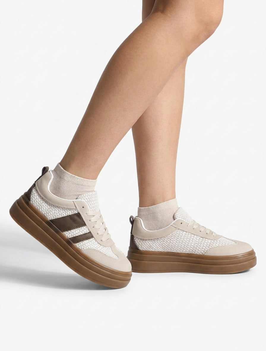 Sneakers met mesh inzetstuk en nubuck effect - Beige