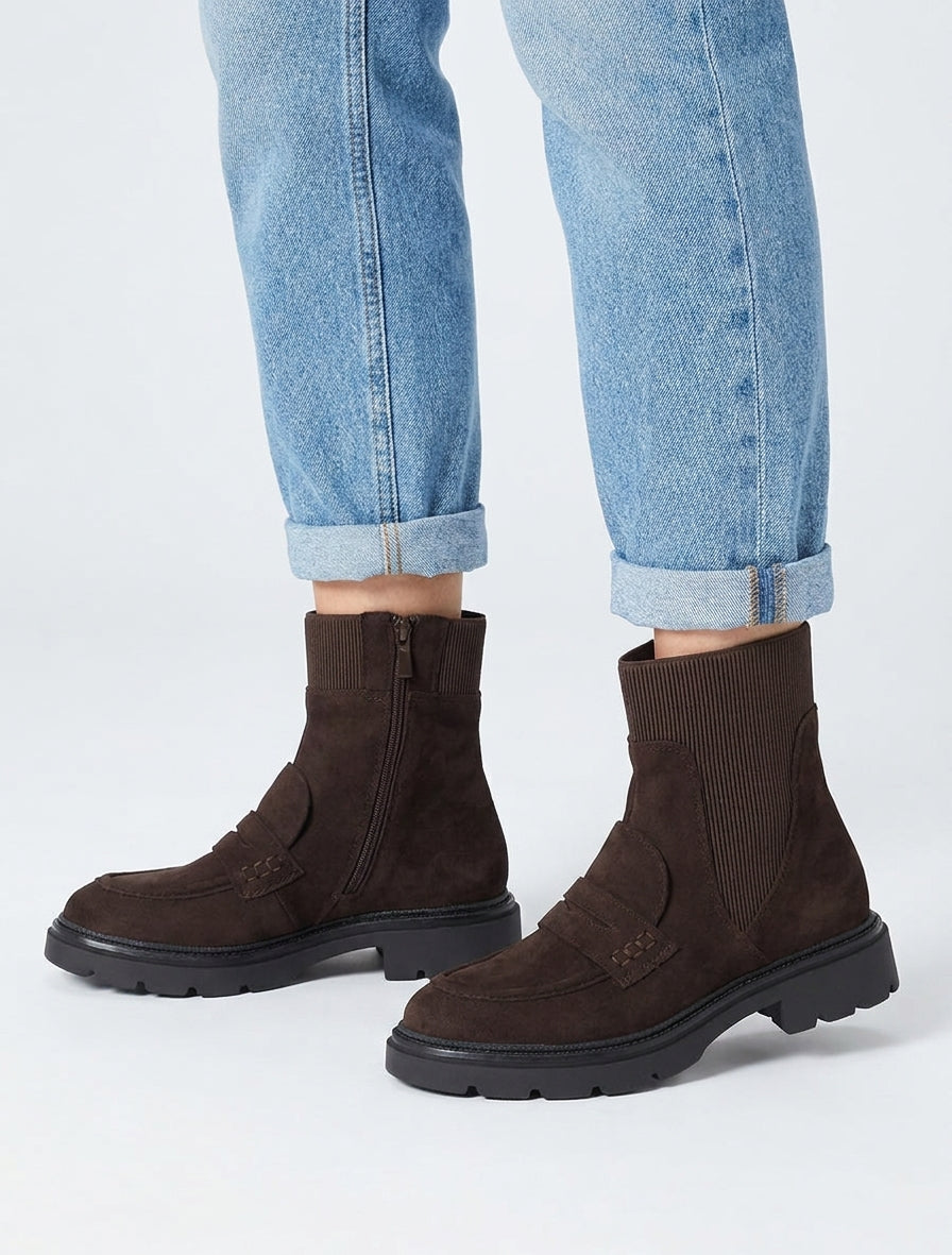 Suède enkellaarsjes in mocassin stijl - Chocolade