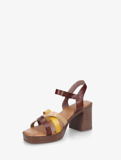 Sandales à talon et brides croisées - Marron - 3