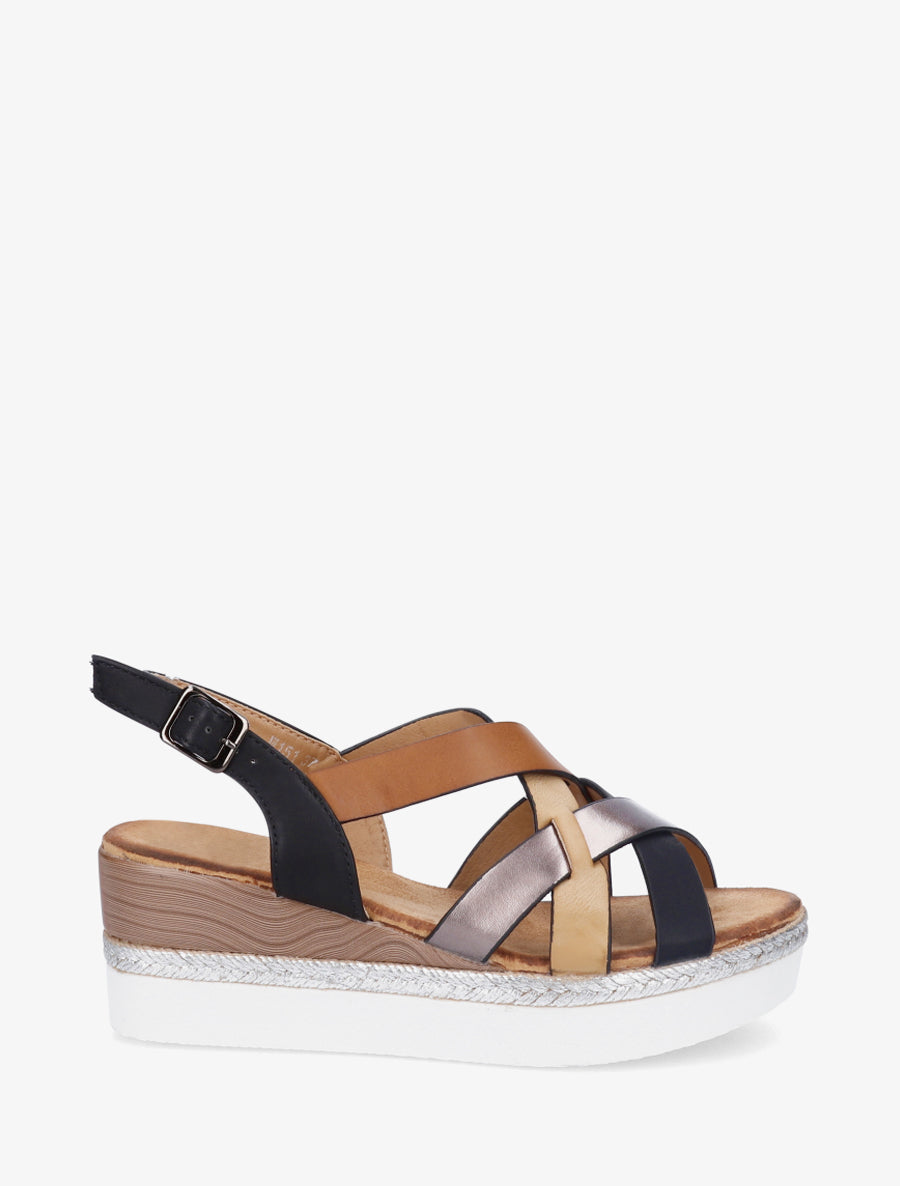 Sleehak sandalen met gekruiste bandjes - Zwart