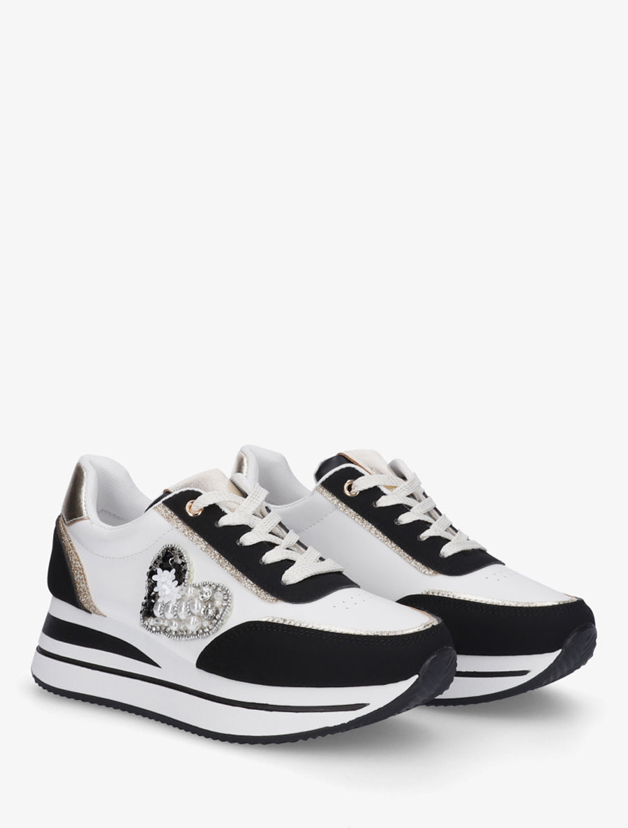 Sneakers à motif coeur et lacets stylisés - Noir - 4