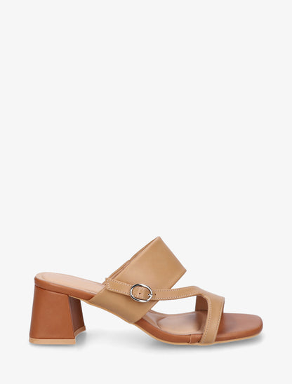 Sandales unies à bride asymétrique - Camel clair - 1