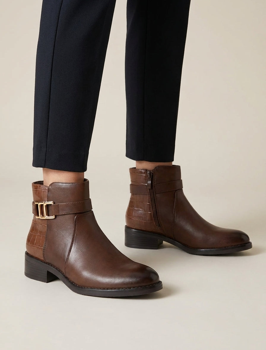 Bottines à contrefort effet croco et boucle décorative - Chocolat