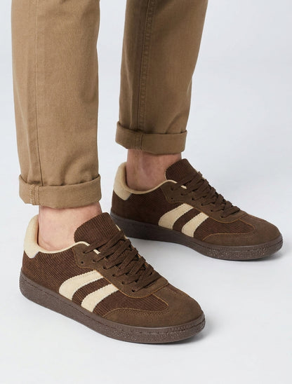 Sneakers en tissu côtelé - Marron
