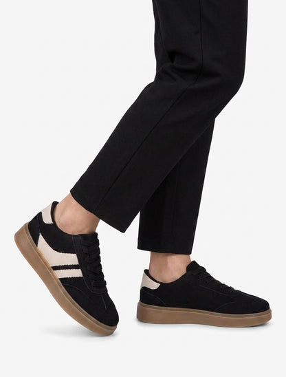Suède sneakers met imitatieleren strepen - Zwart