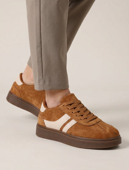 Suède sneakers met imitatieleren strepen - Roest