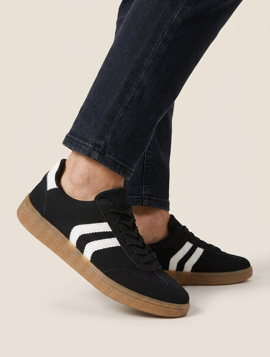 Sneakers van nubuck-effect met rubberen zool - Zwart