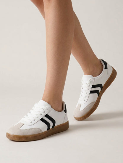 Sneakers effet nubuck à semelle caoutchouc - Blanc