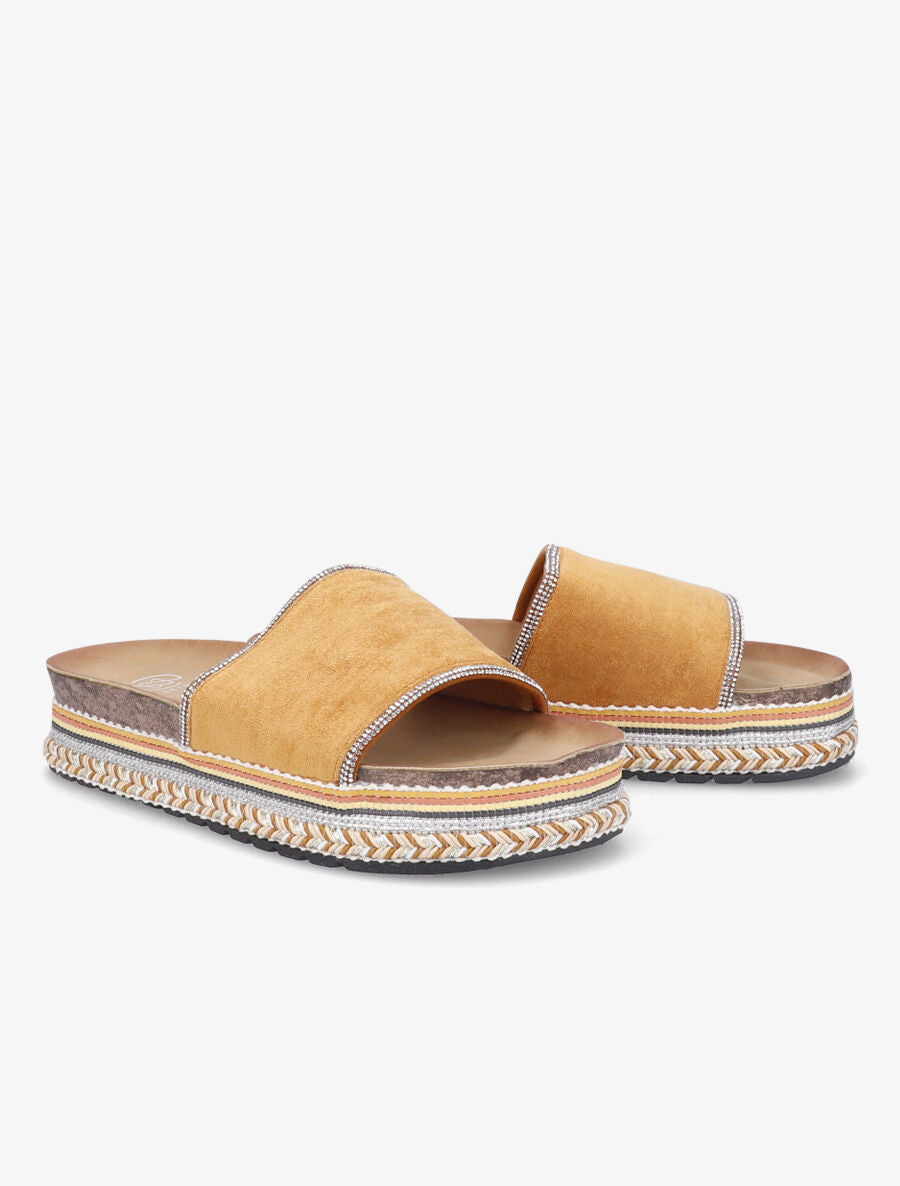 Claquettes à strass et semelle stylisée - Camel - 4
