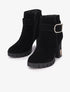 Bottines suédées à bride à boucle stylisée - Noir - 1