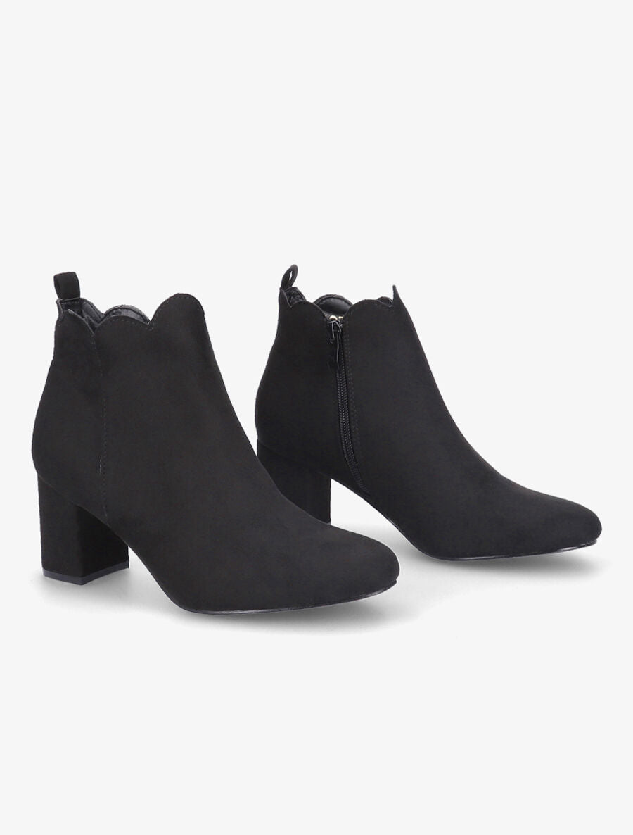 Bottines en suédine à chevilles ondulées - Noir - 4