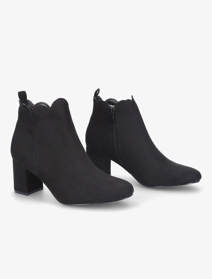 Bottines en suédine à chevilles ondulées - Noir - 4