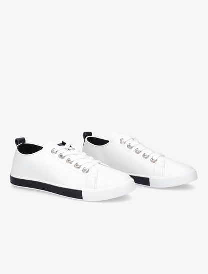 Sneakers à oeillets ornés de strass - Noir - 4