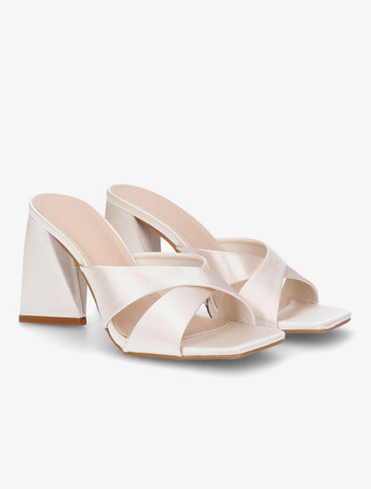 Mules à talon triangulaire - Beige - 4